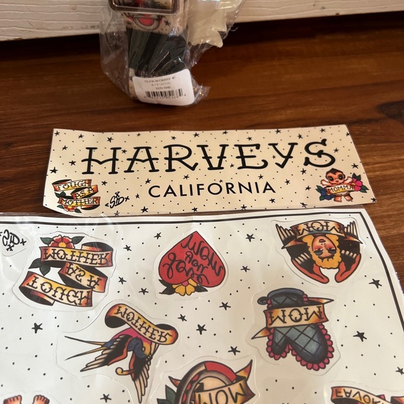 New with tag Harvey seatbelt CNC with sticker and tattoos - Picture 4 of 6